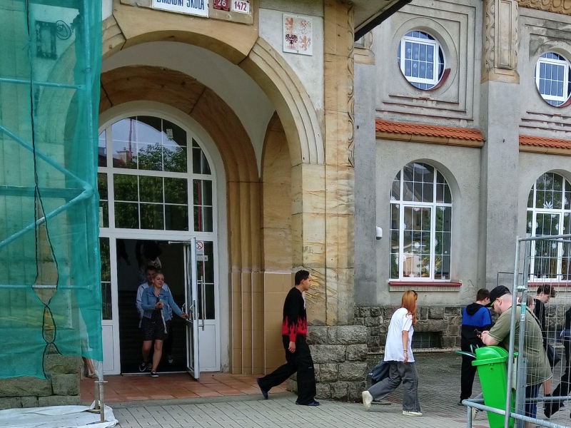 Image 4