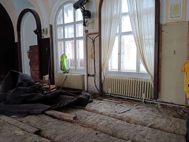 Image 7