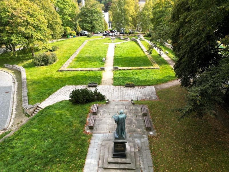 Image 9