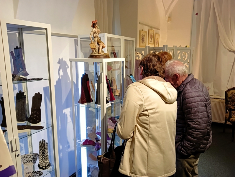 Image 12